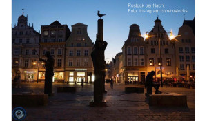 Rostock bei Nacht