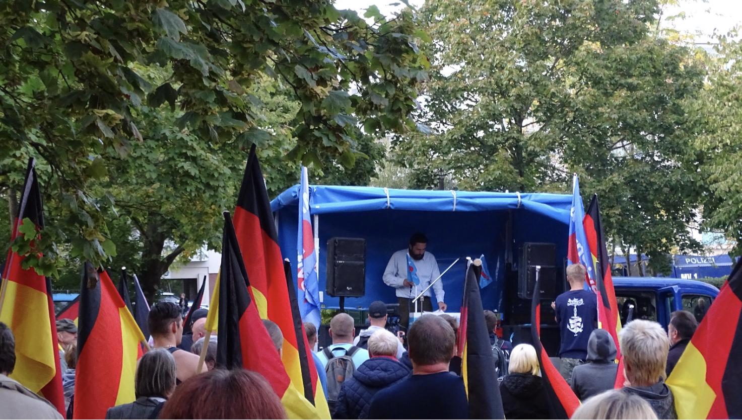 Rostock: AfD-Demo und Störer-Aufmarsch