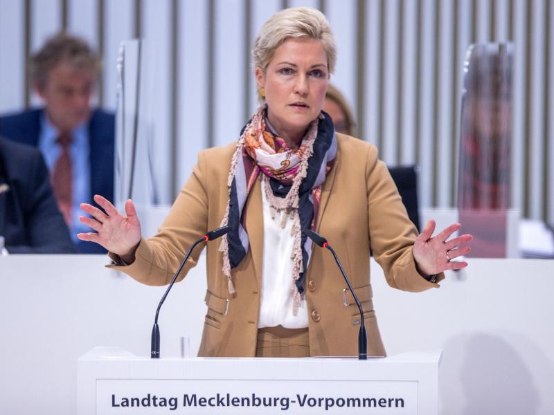 Schwesig fordert strenge Kontaktbeschränkungen für Hotspots