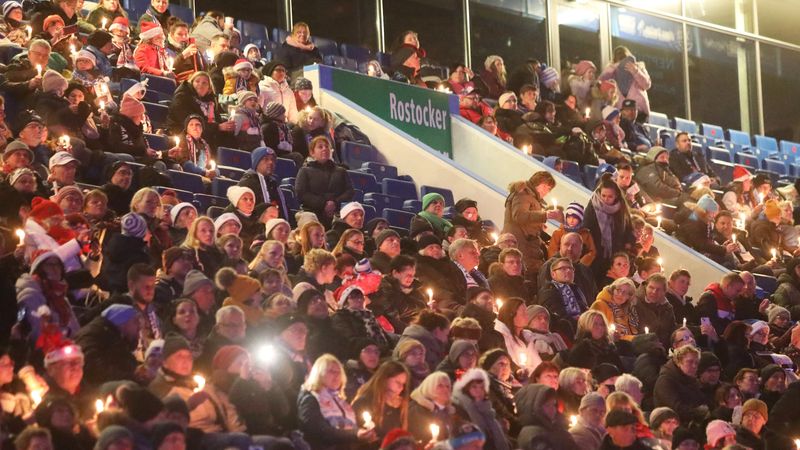 Weihnachtssingen mit 12.000 Fans im Ostseestadion